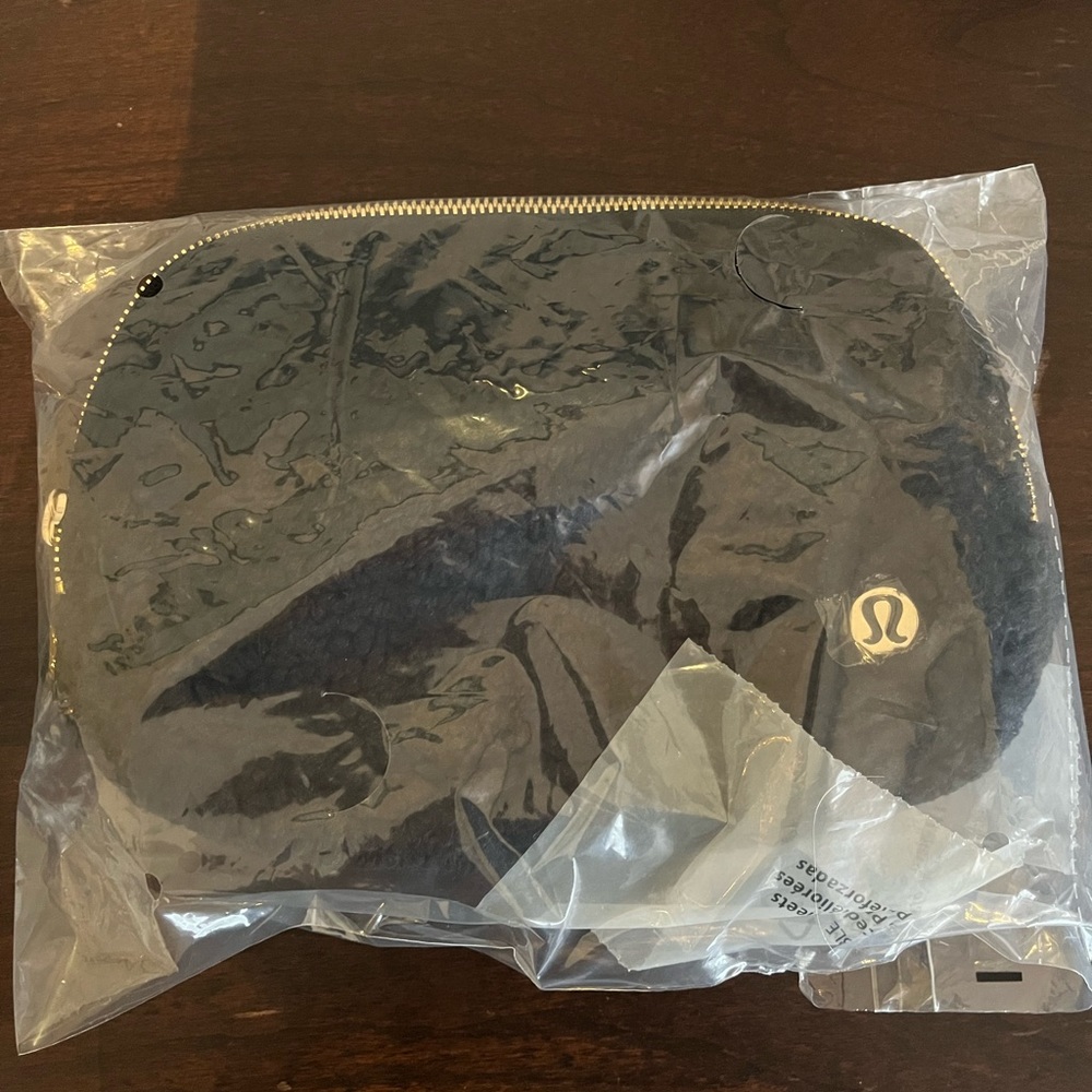 Black Fleece Lululemon belt bag